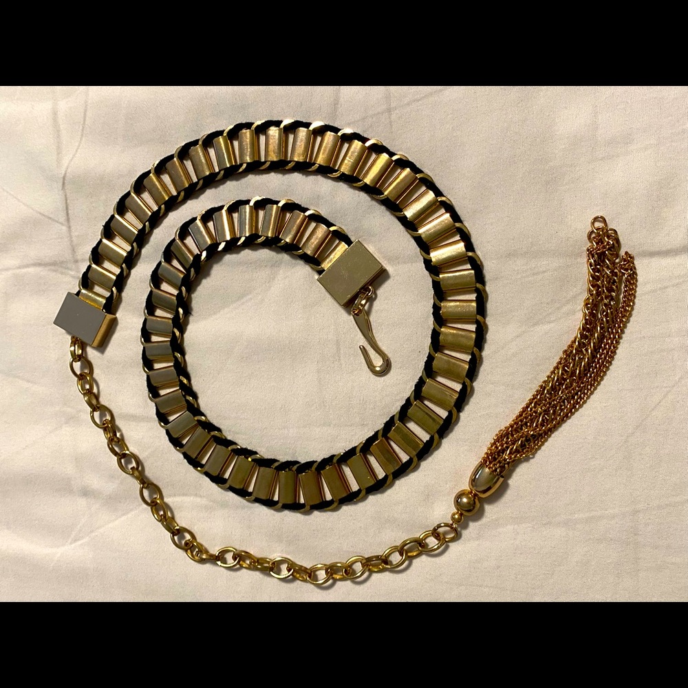 BCBGMAXAZRIA Suede & Chain Belt